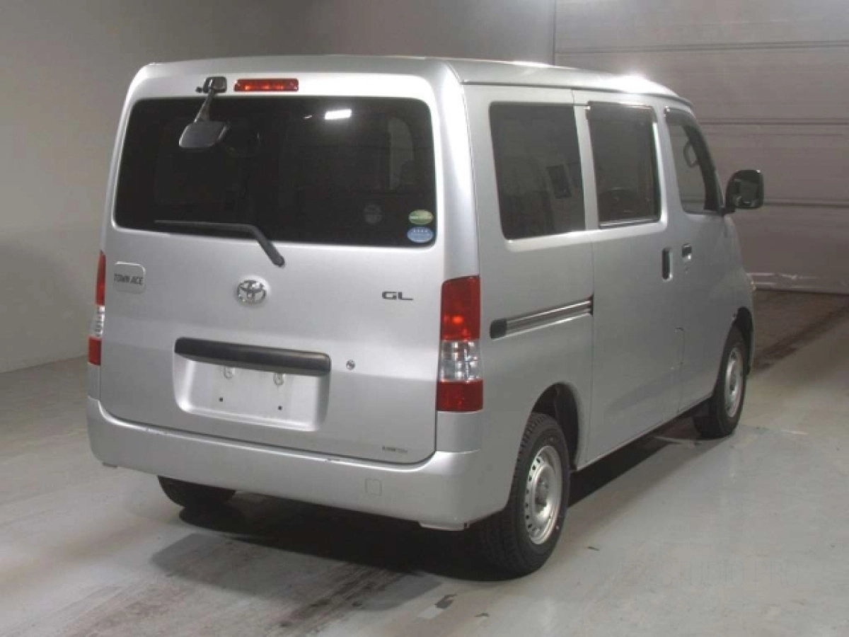 TOYOTA TOWN ACE VAN
