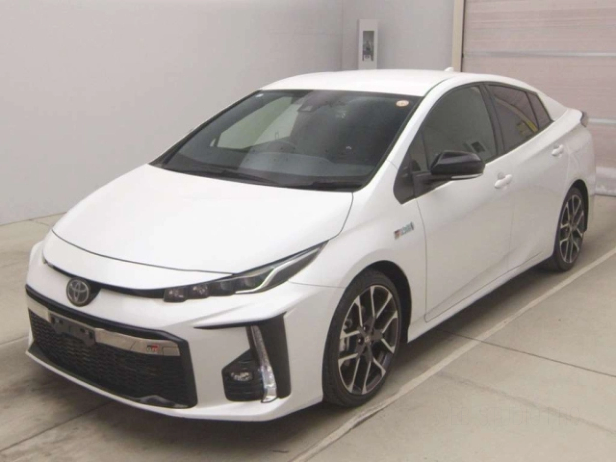 TOYOTA PRIUS PHV ZVW52 2021