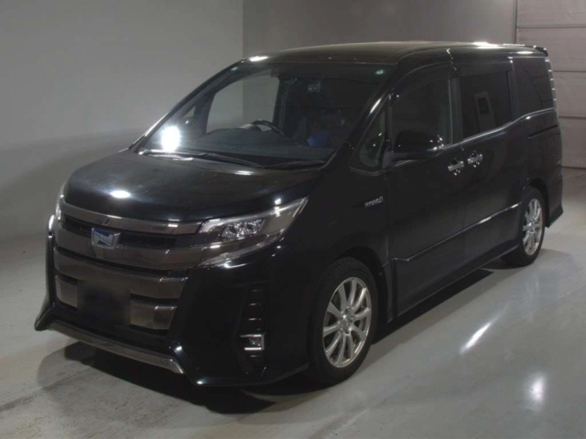 TOYOTA NOAH ZWR80W 2019