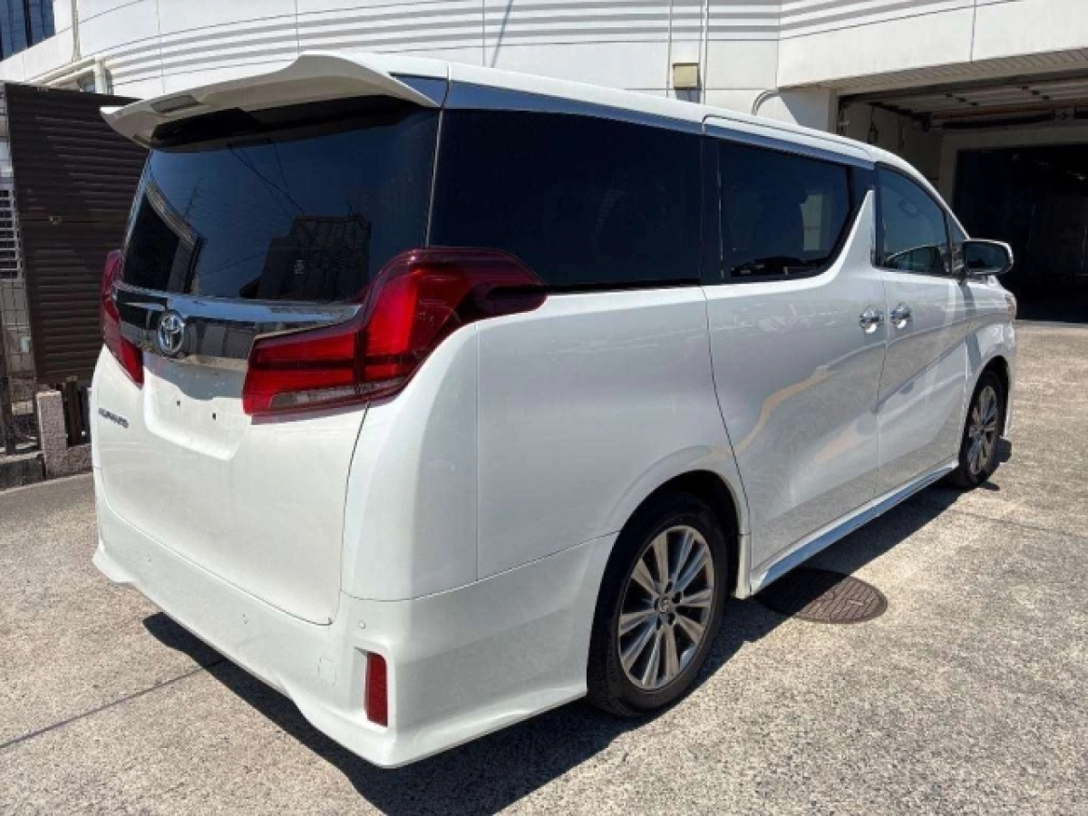 TOYOTA ALPHARD