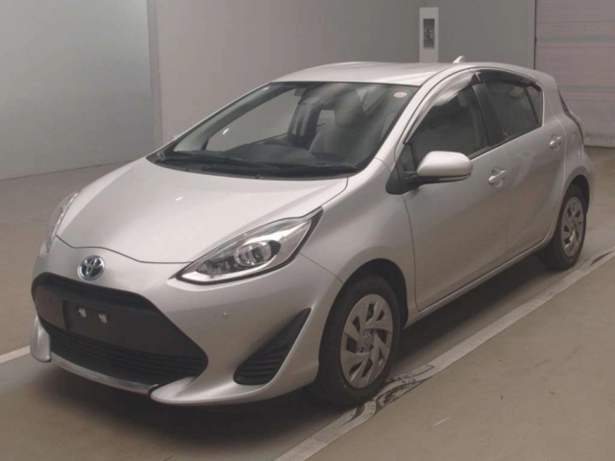 TOYOTA AQUA NHP10 2021