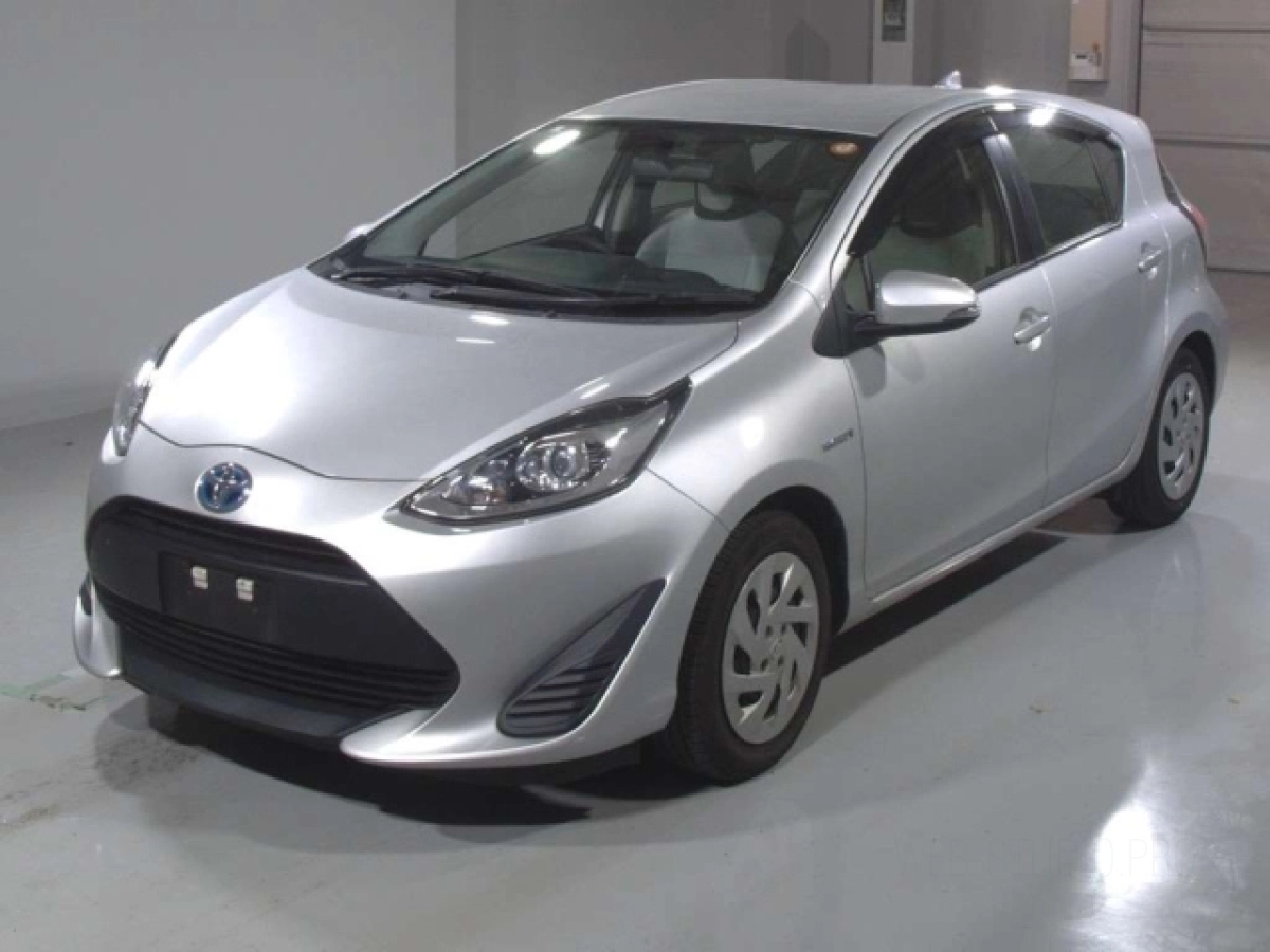 TOYOTA AQUA NHP10 2019