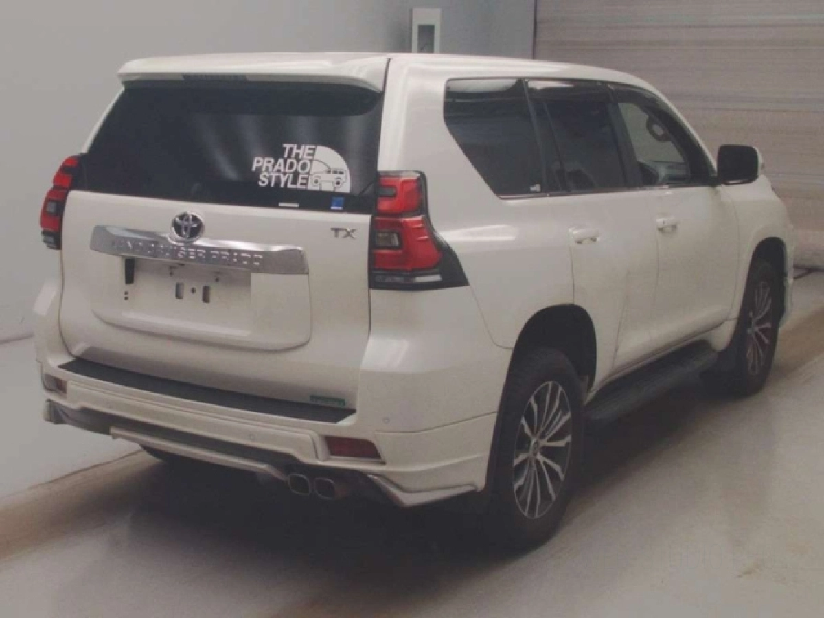 TOYOTA LAND CRUISER PRADO