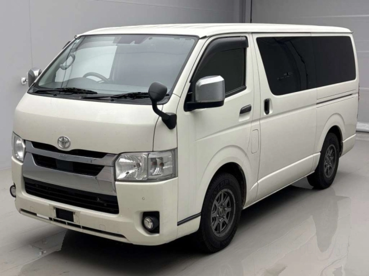 TOYOTA HIACE VAN GDH201V 2022
