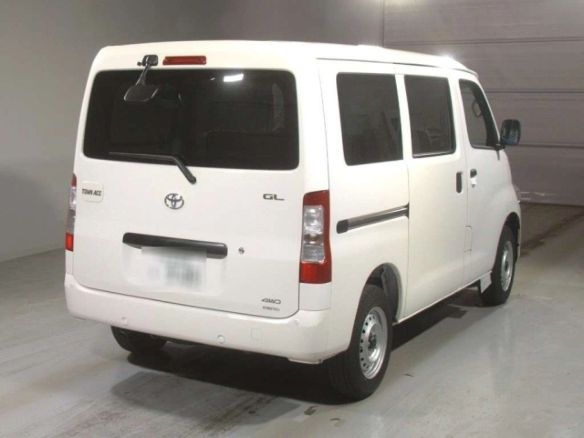 TOYOTA TOWN ACE VAN