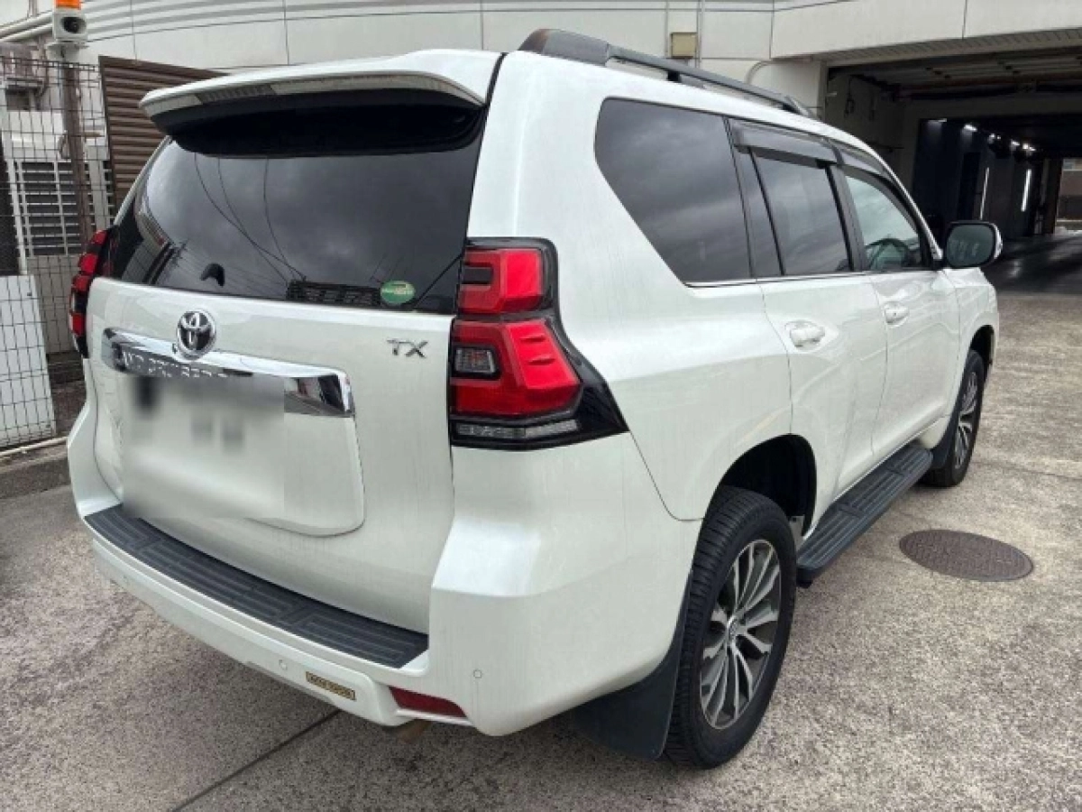 TOYOTA LAND CRUISER PRADO