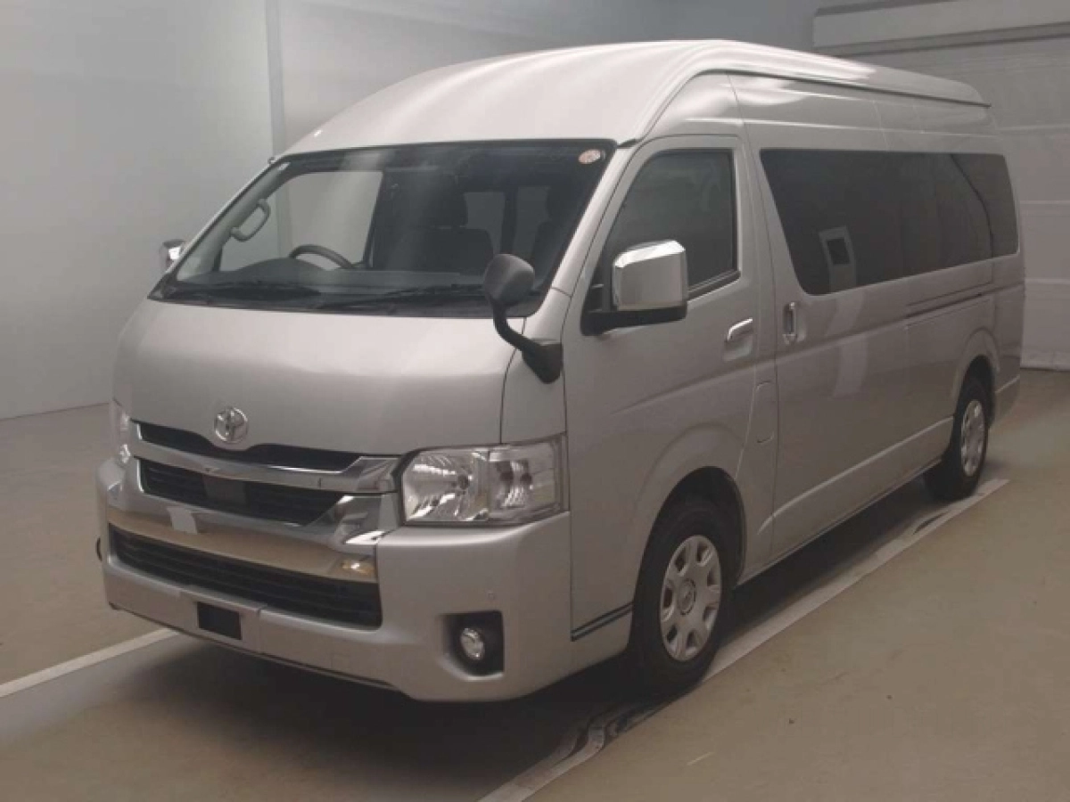 TOYOTA HIACE TRH224W 2021