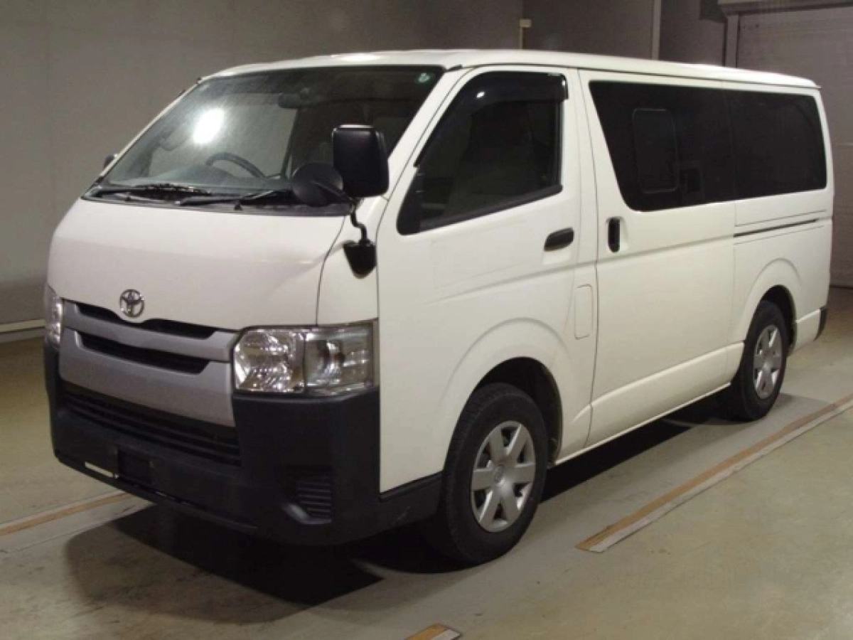 TOYOTA REGIUS ACE VAN
