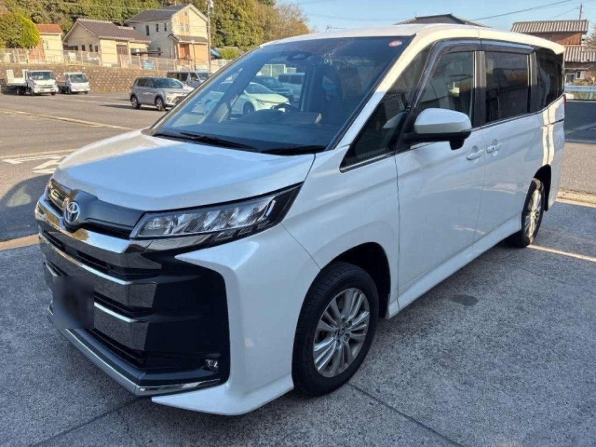 TOYOTA NOAH MZRA95W 2024