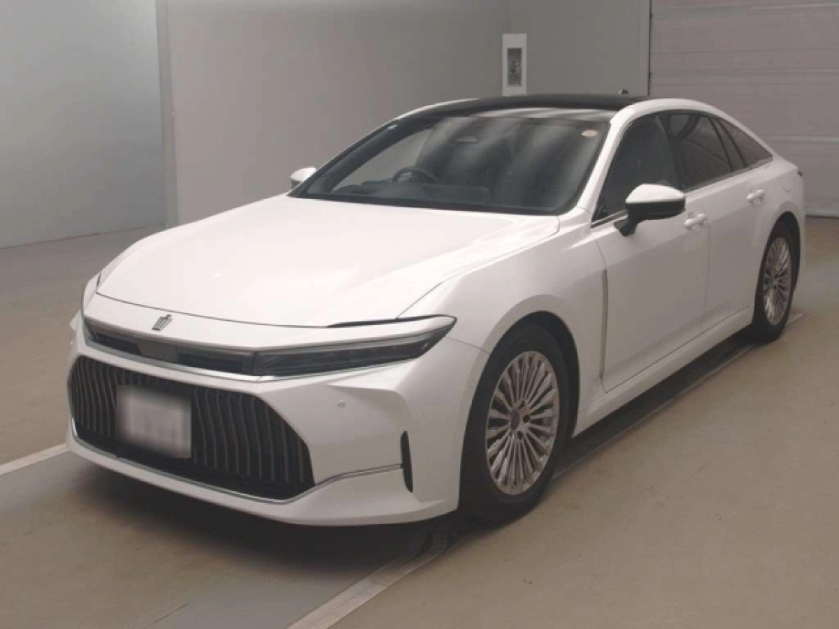 TOYOTA CROWN AZSH32 2024