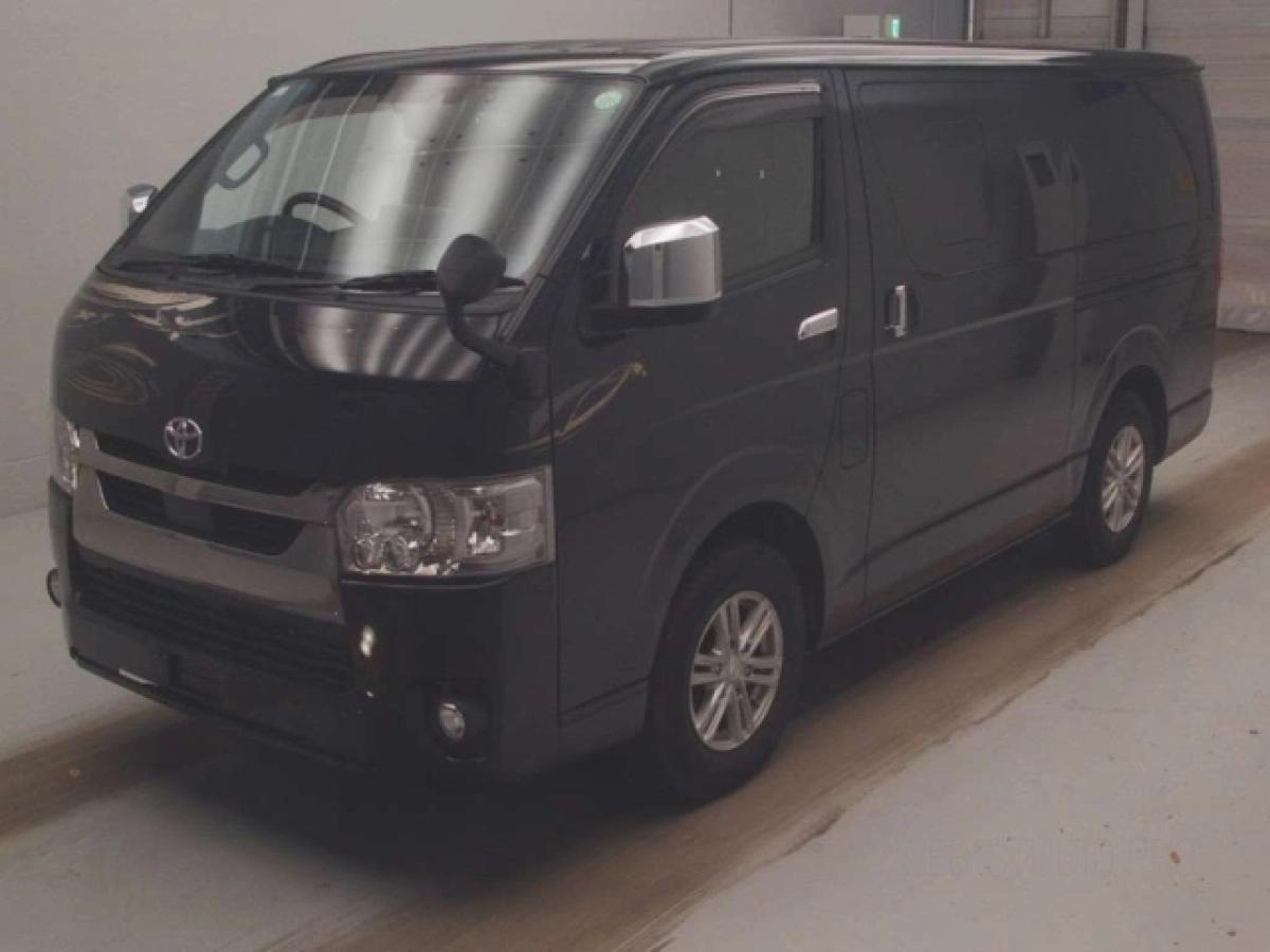 TOYOTA HIACE VAN TRH200V 2021