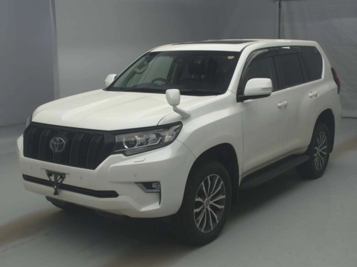TOYOTA LAND CRUISER PRADO TRJ150W 2020