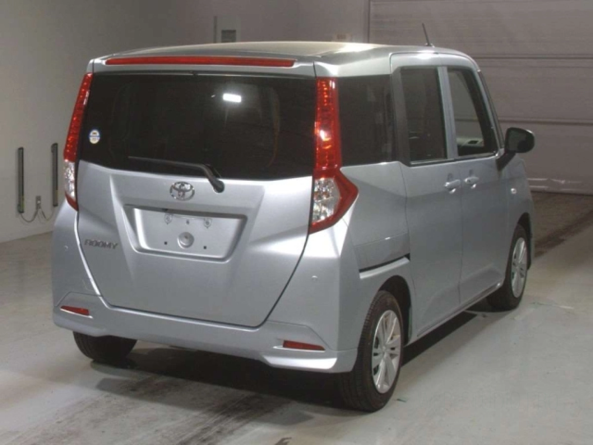 TOYOTA ROOMY