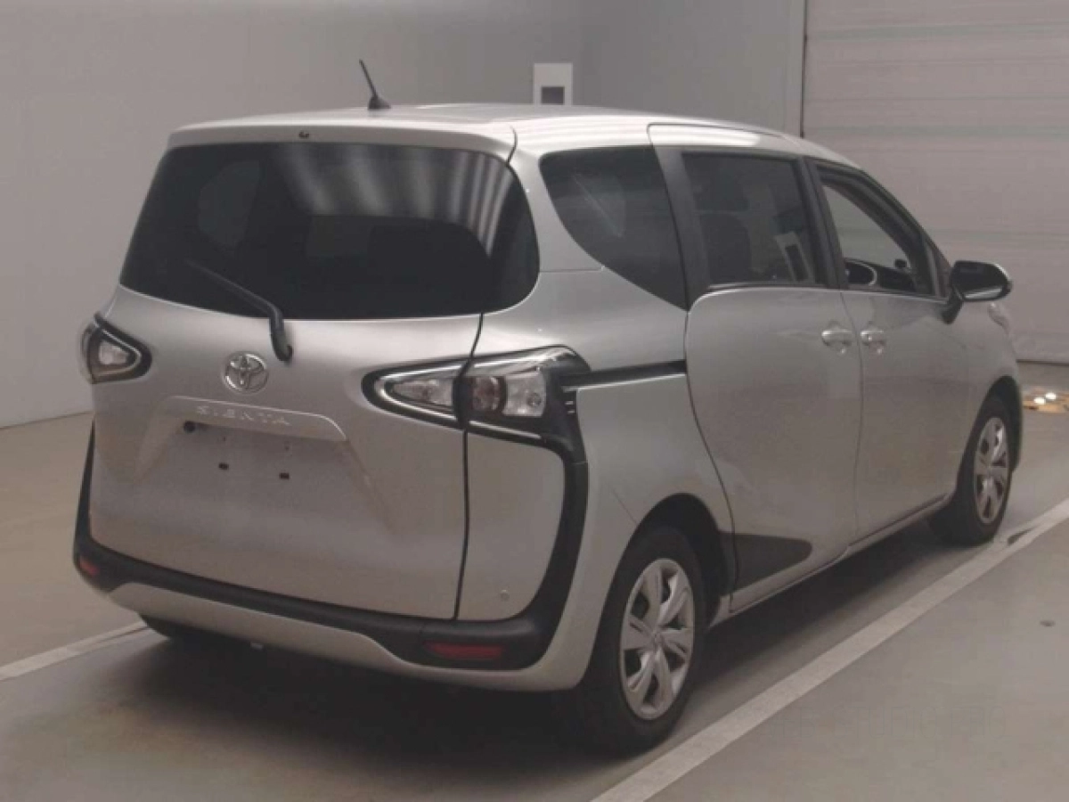 TOYOTA SIENTA