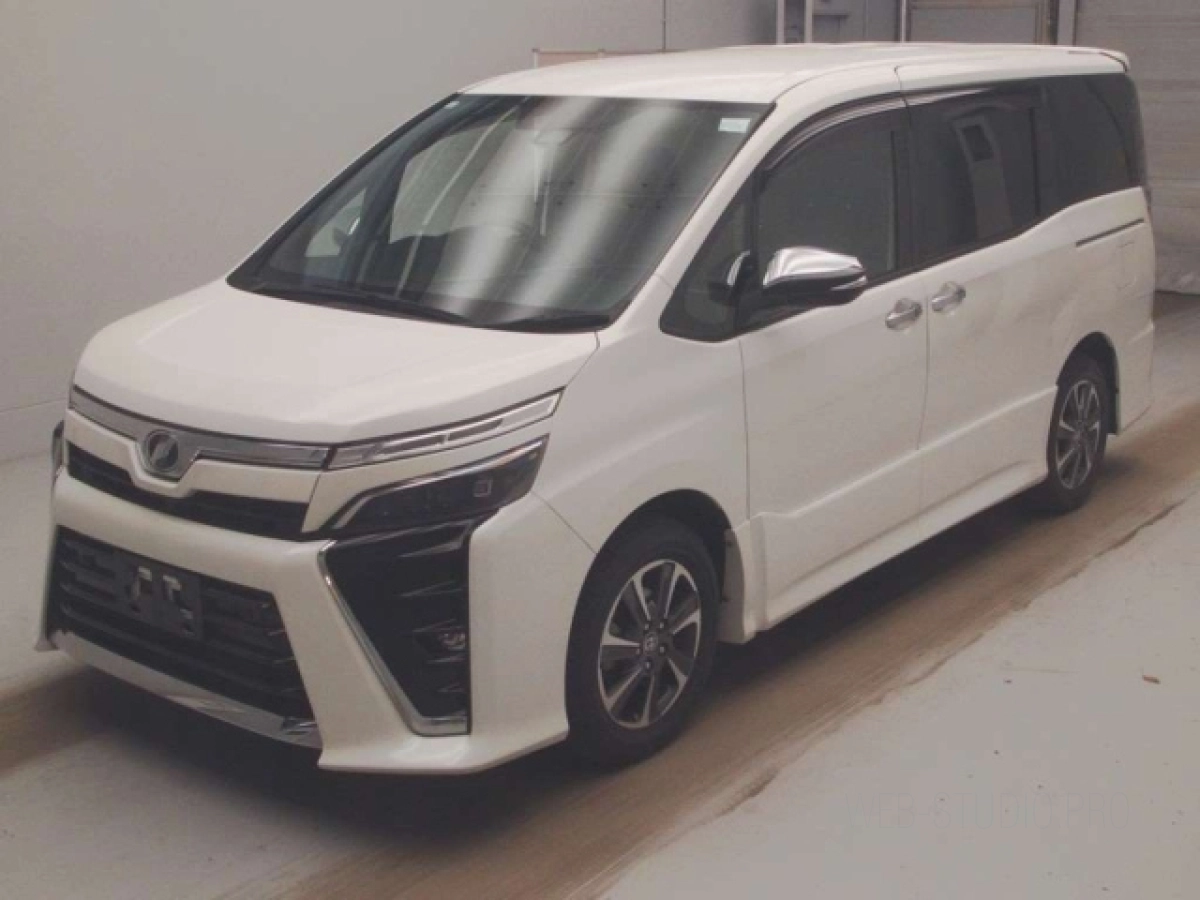 TOYOTA VOXY ZRR80W 2019