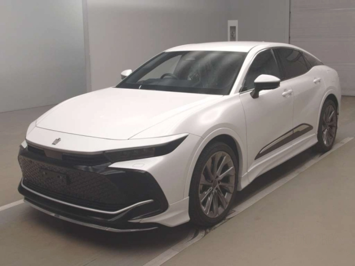 TOYOTA CROWN CROSSOVER AZSH35 2022