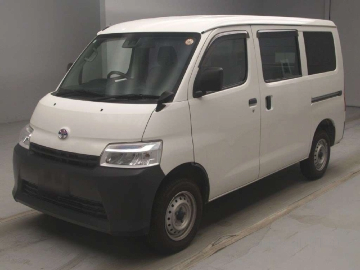 TOYOTA TOWN ACE VAN