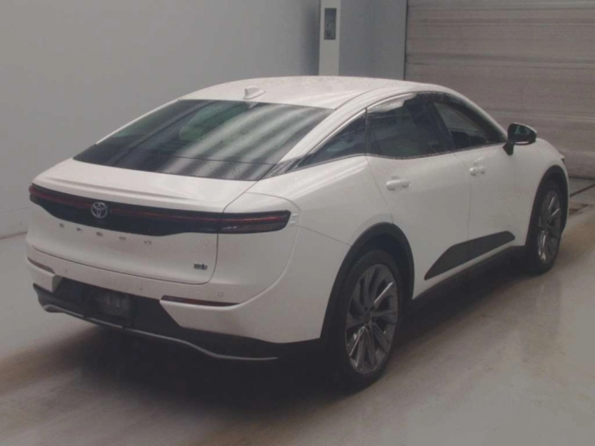 TOYOTA CROWN CROSSOVER