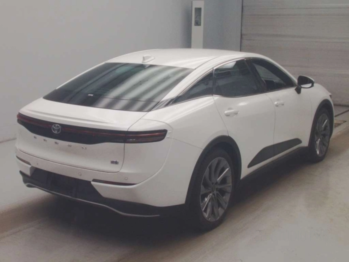 TOYOTA CROWN CROSSOVER