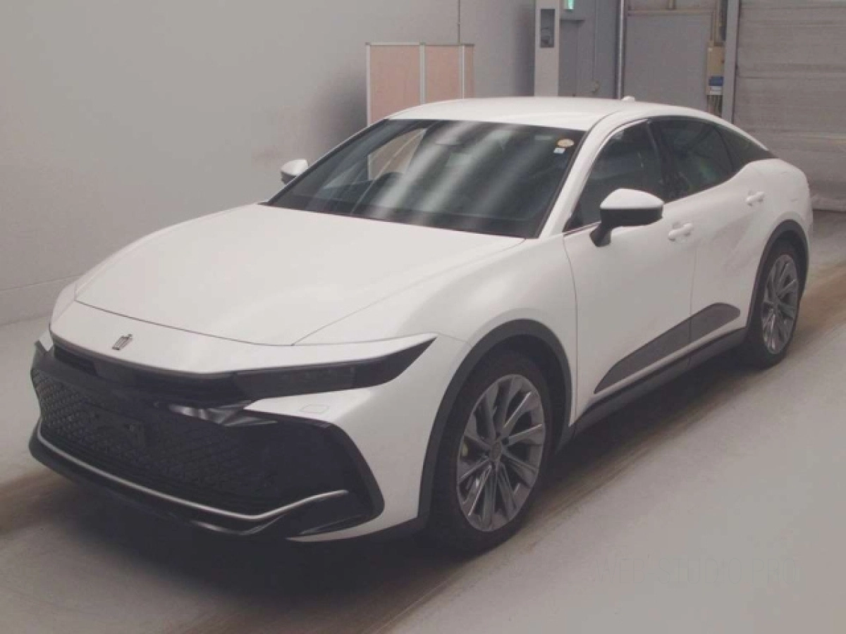 TOYOTA CROWN CROSSOVER