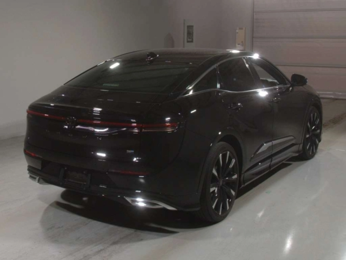 TOYOTA CROWN CROSSOVER