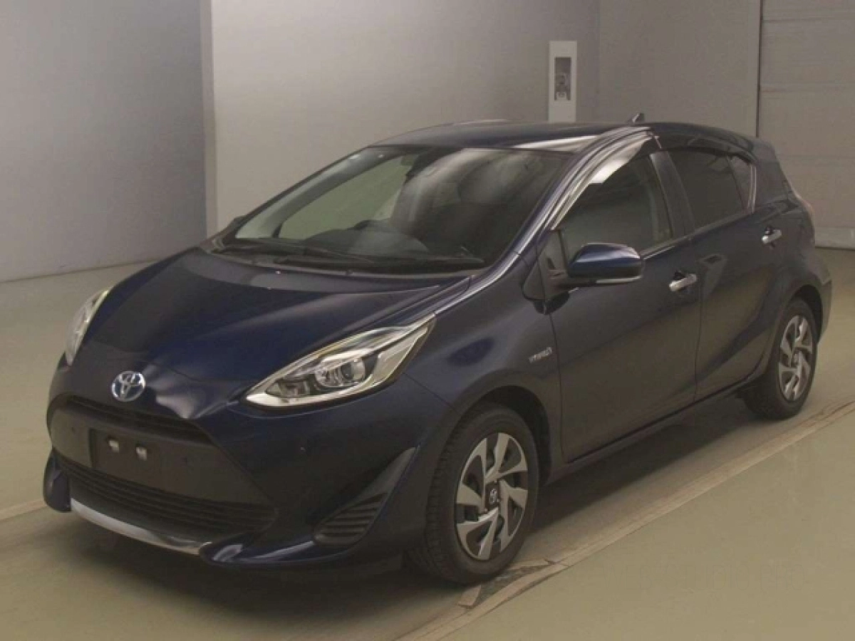 TOYOTA AQUA NHP10 2021