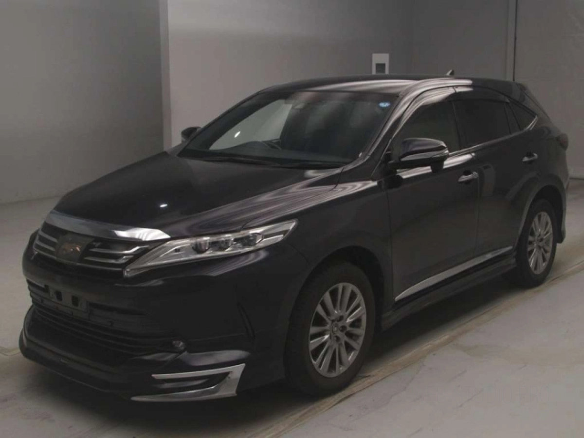 TOYOTA HARRIER