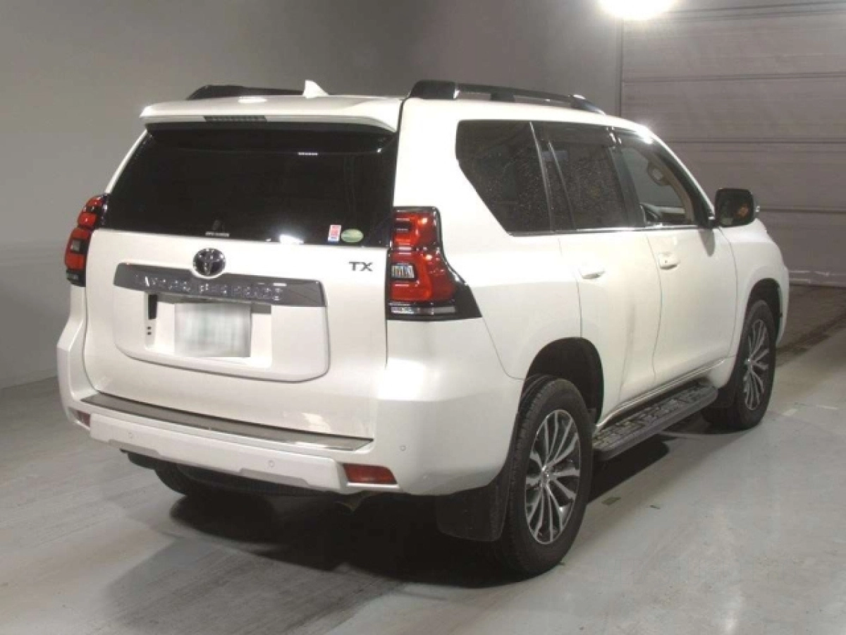 TOYOTA LAND CRUISER PRADO