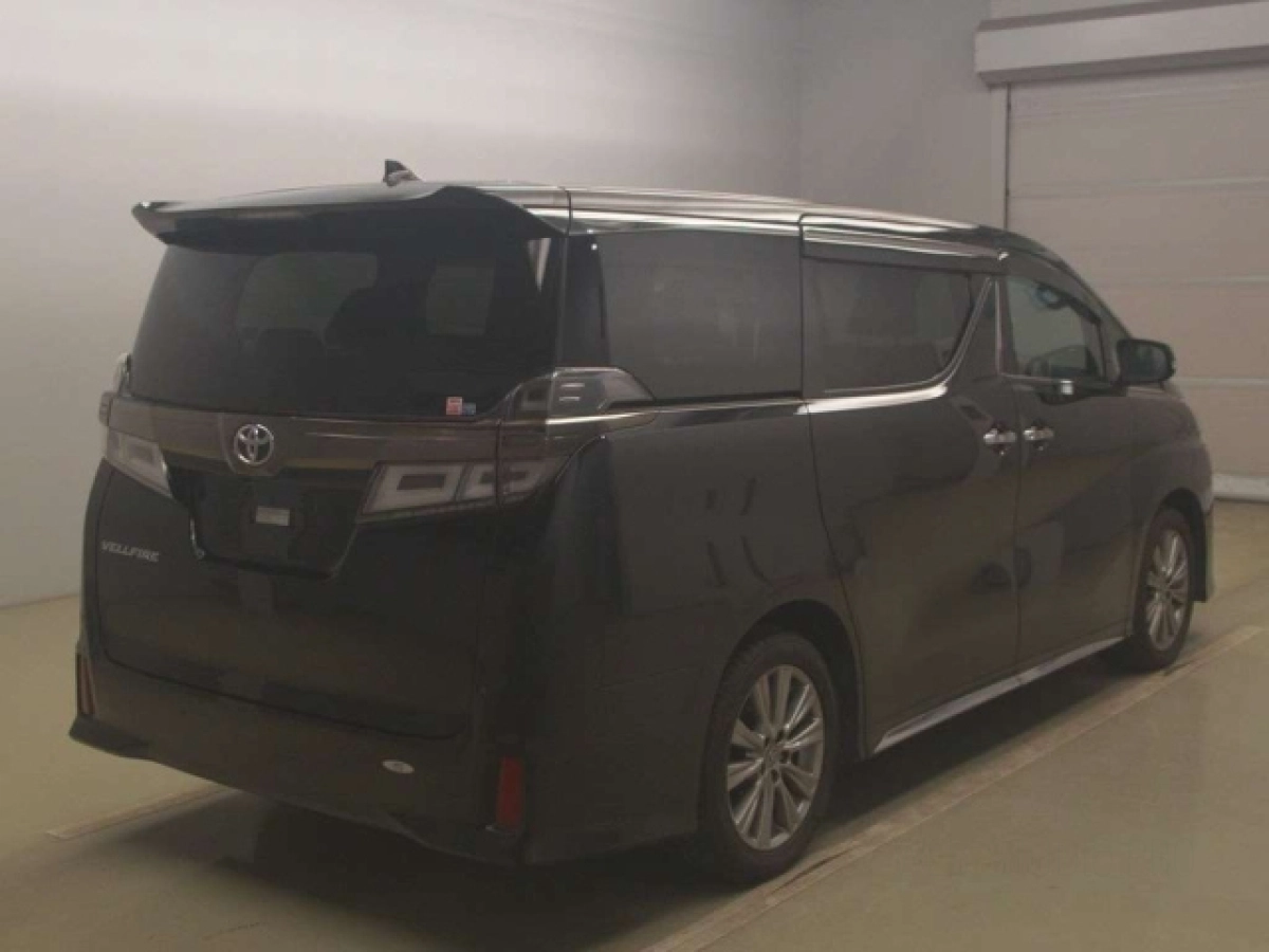 TOYOTA VELLFIRE