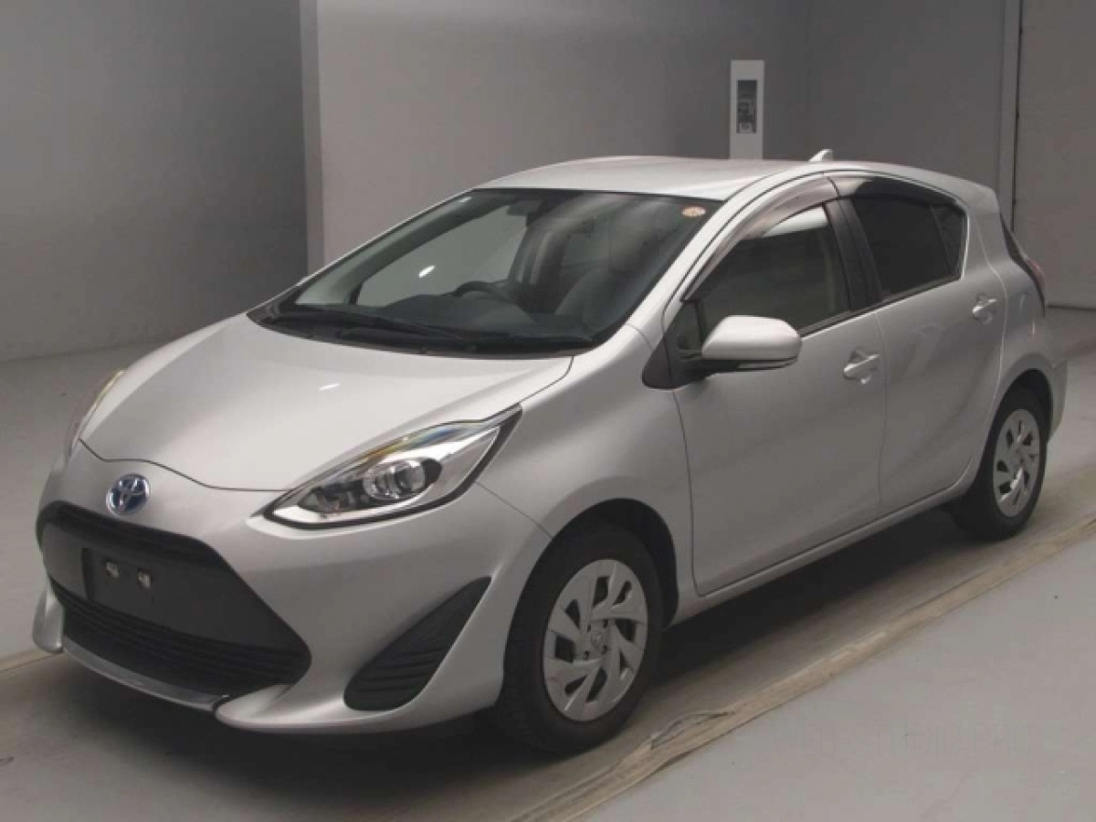 TOYOTA AQUA NHP10 2021