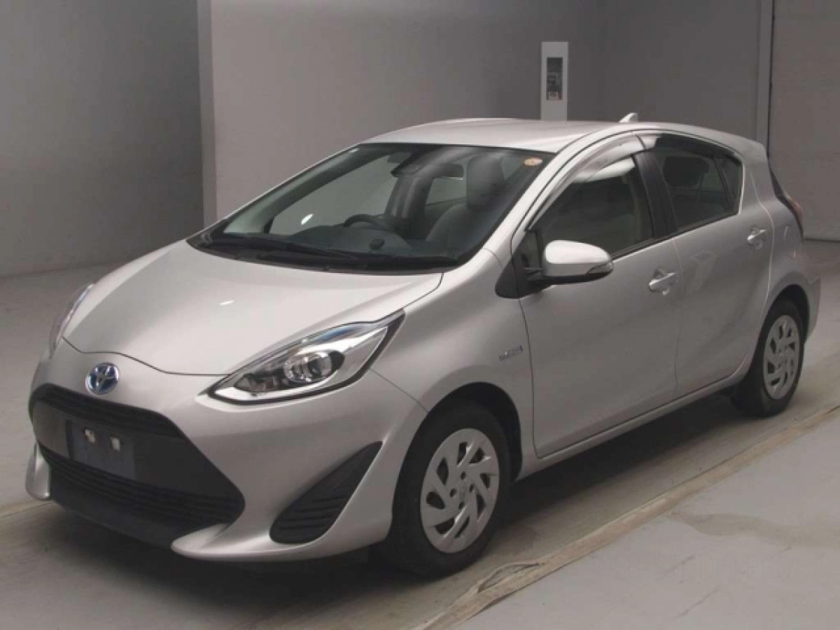 TOYOTA AQUA NHP10 2019