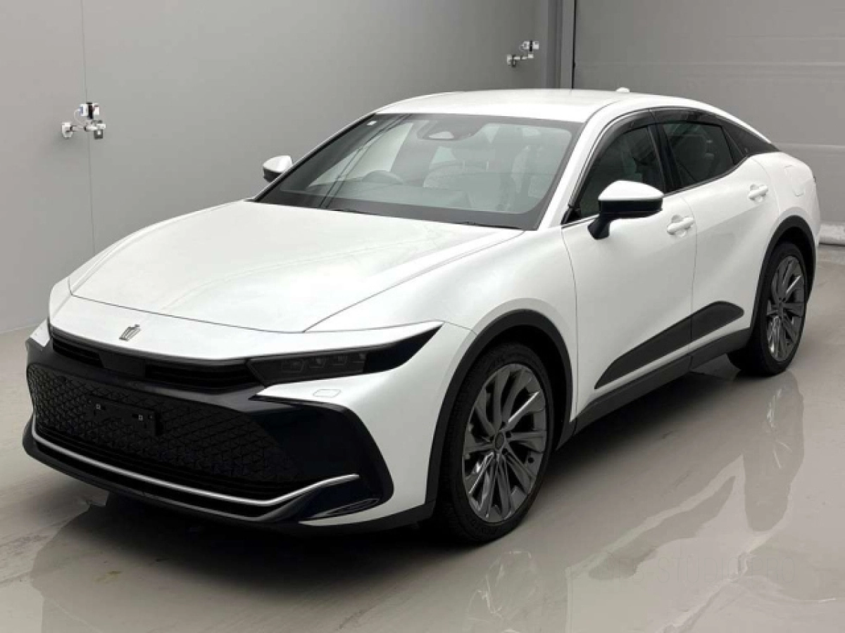 TOYOTA CROWN CROSSOVER AZSH35 2023