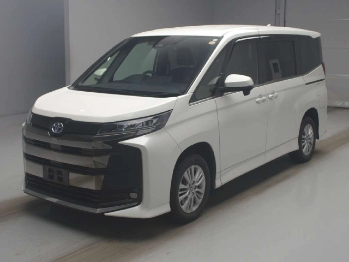 TOYOTA NOAH