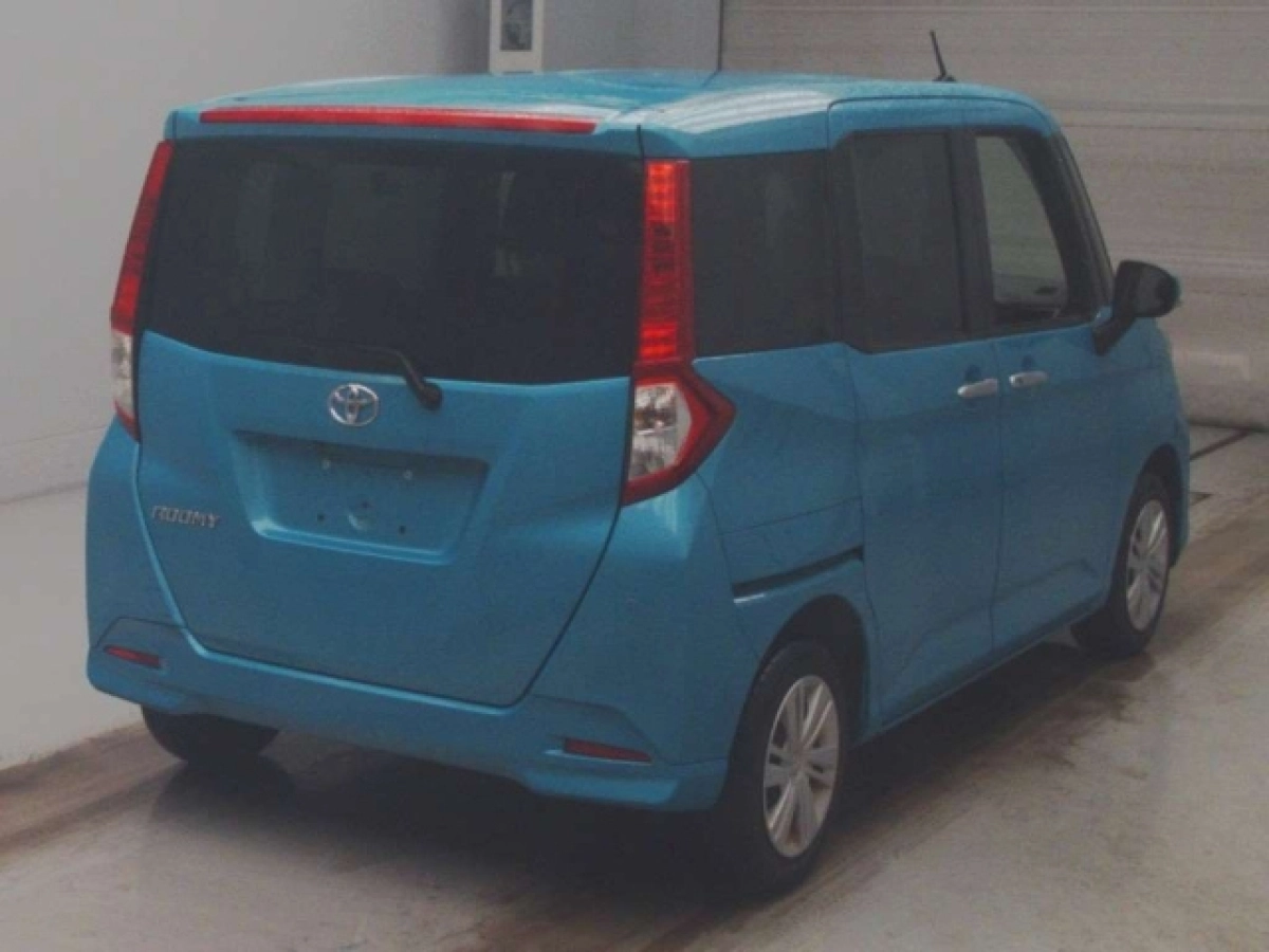 TOYOTA ROOMY