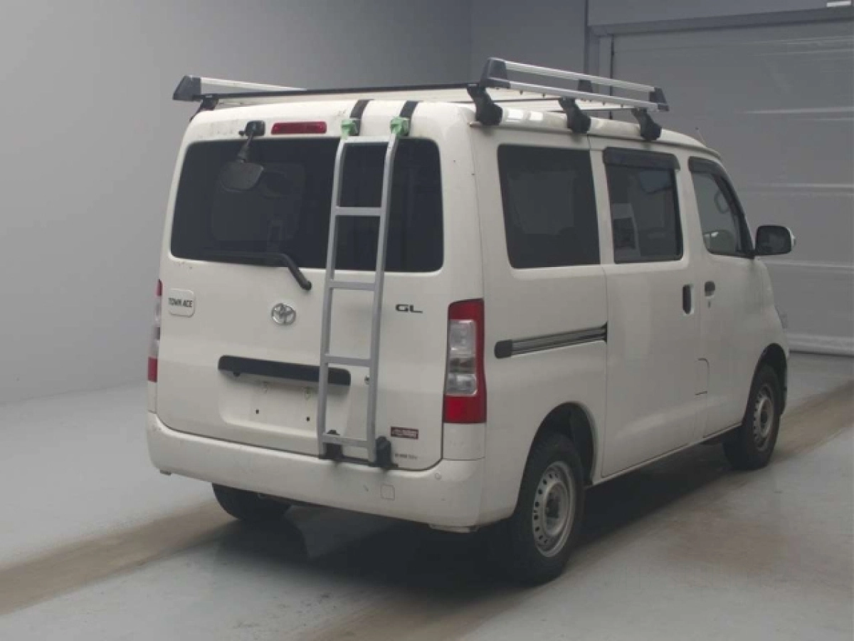 TOYOTA TOWN ACE VAN