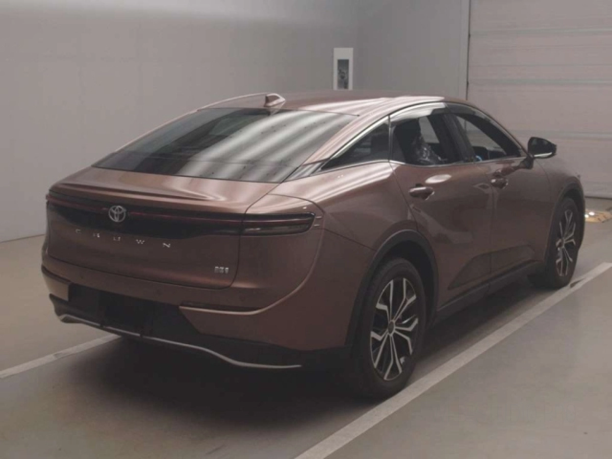 TOYOTA CROWN CROSSOVER