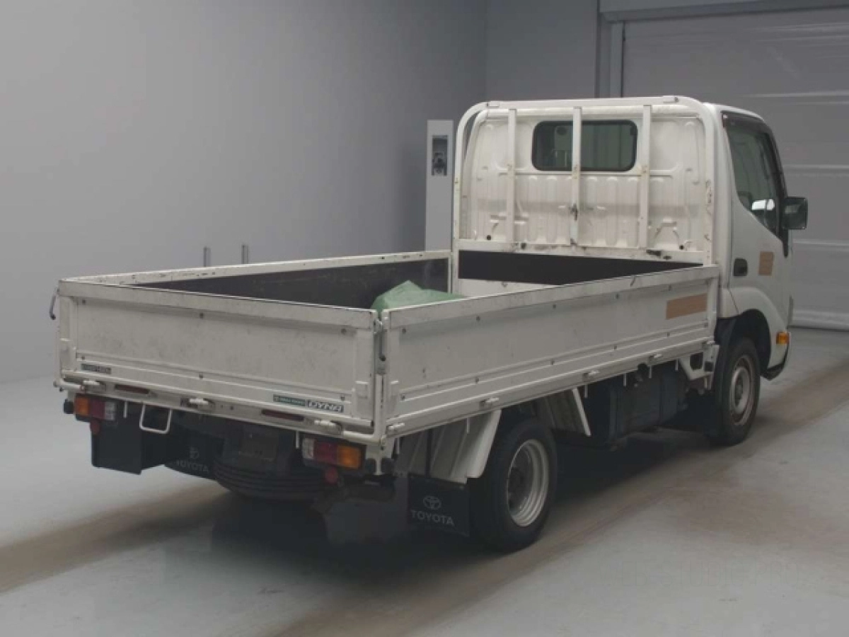 TOYOTA DYNA