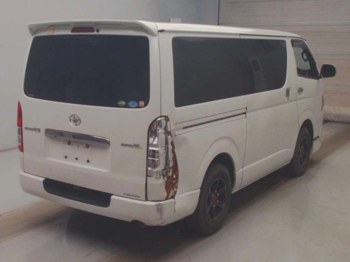 TOYOTA REGIUS ACE VAN