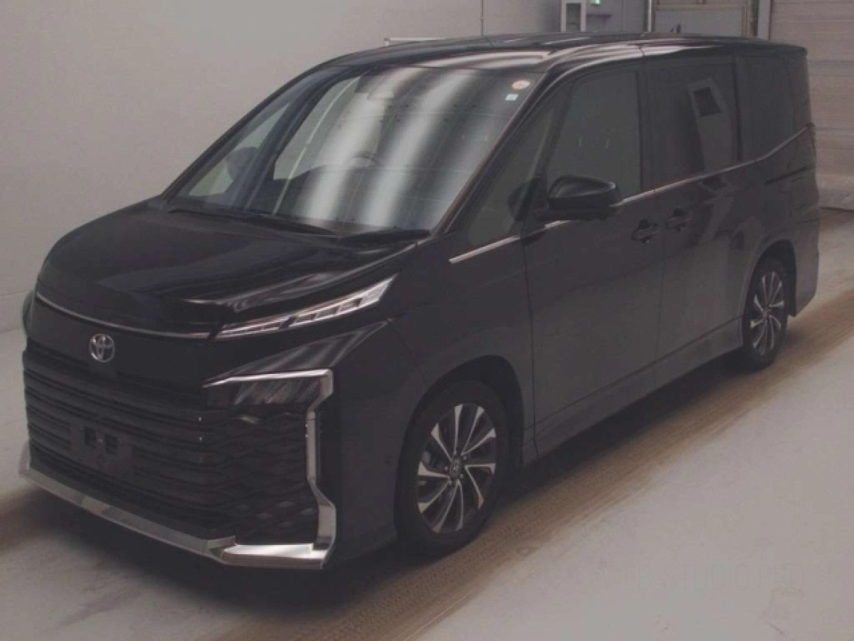 TOYOTA VOXY MZRA90W 2023