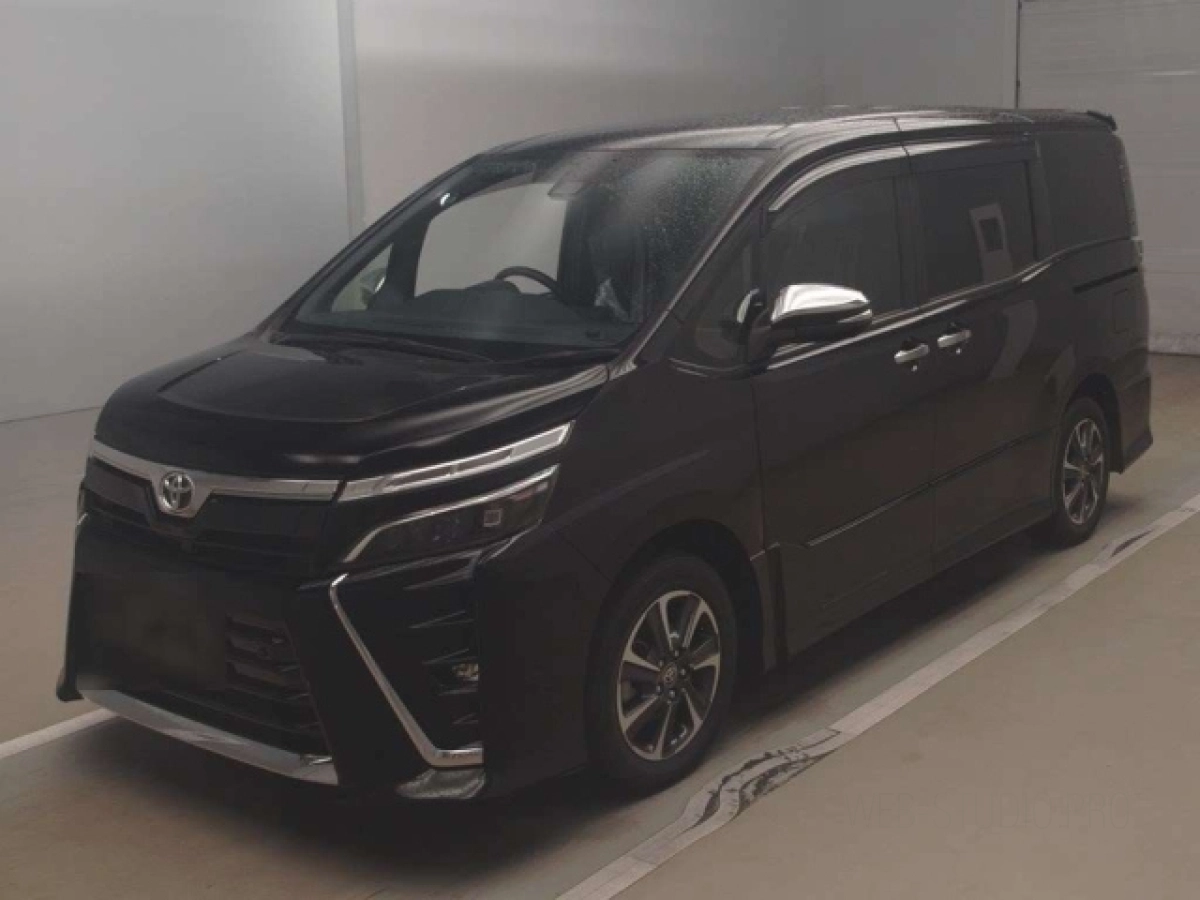 TOYOTA VOXY ZRR80W 2021