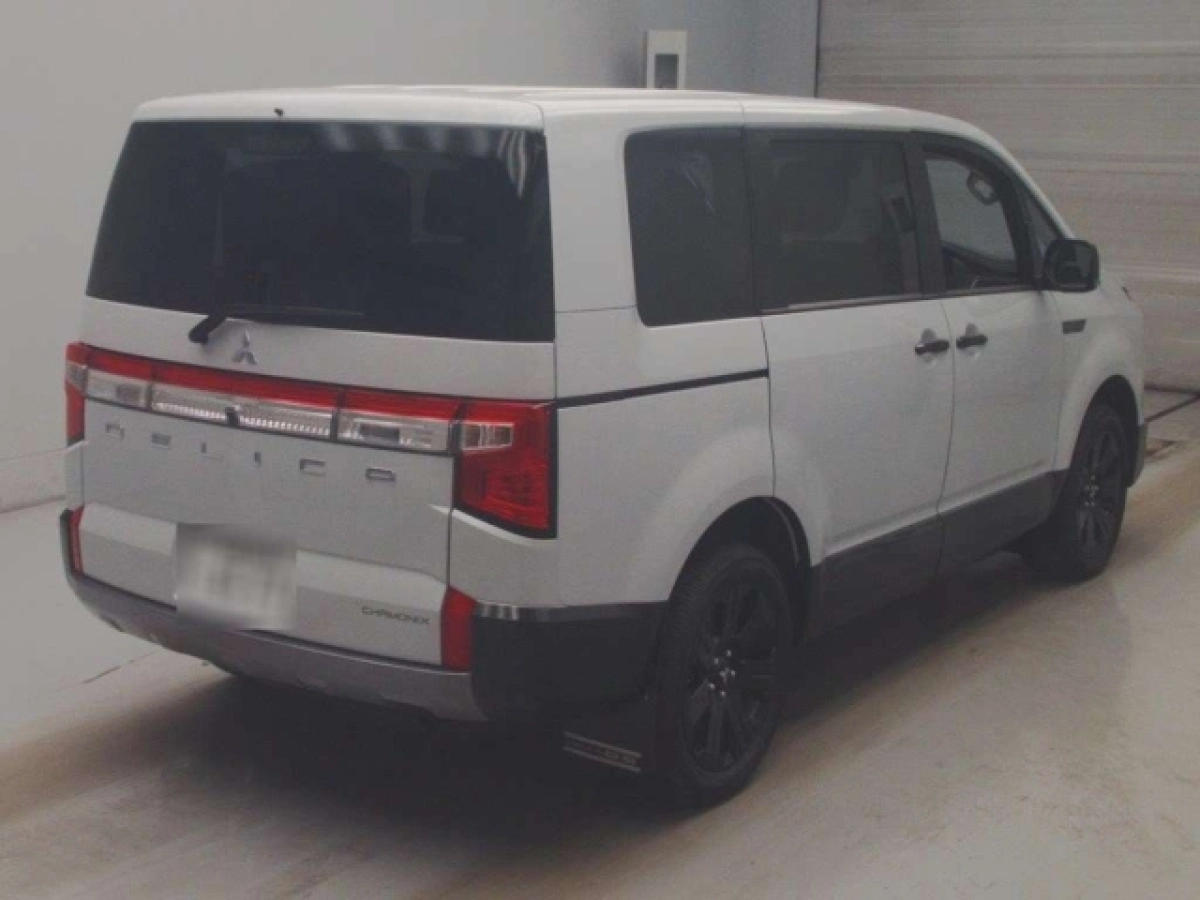 MITSUBISHI DELICA D5