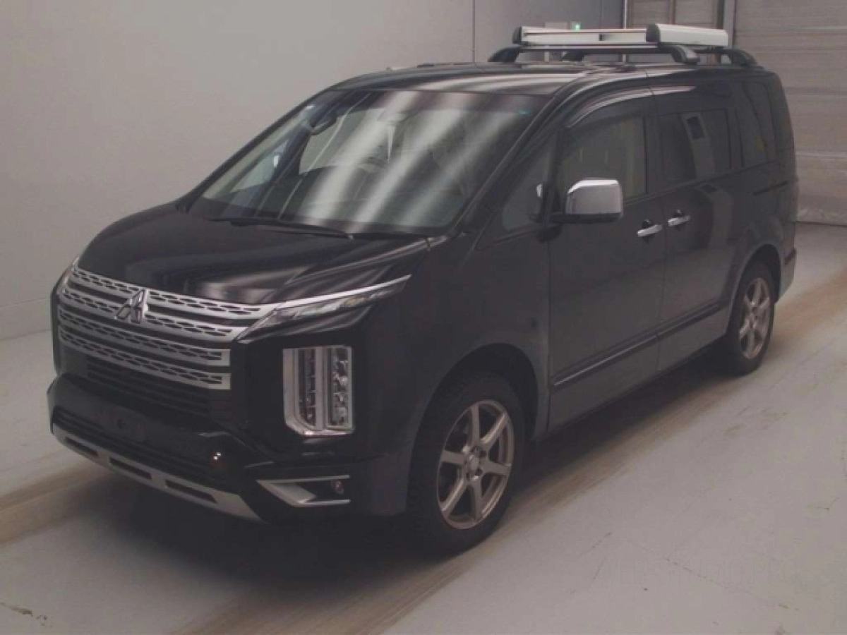 MITSUBISHI DELICA D5