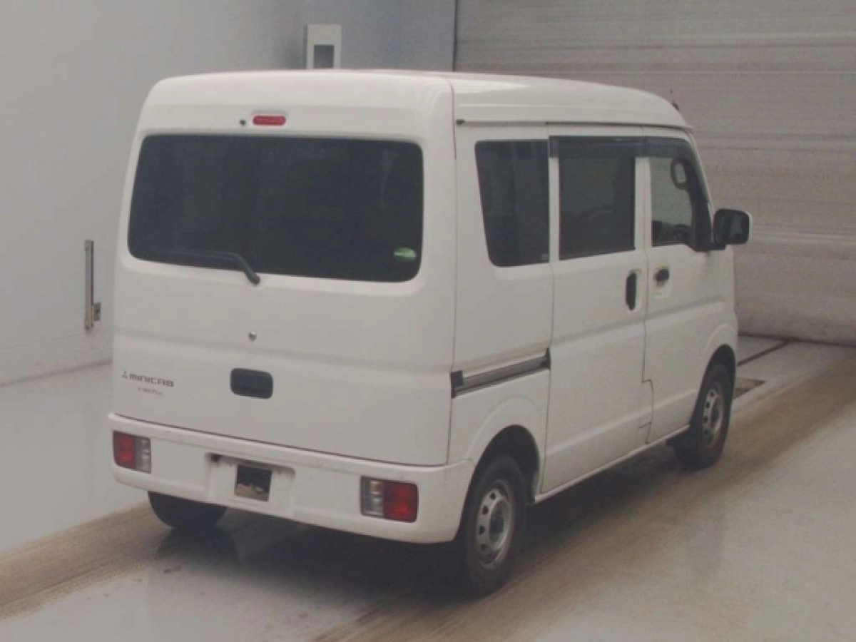 MITSUBISHI MINICAB VAN