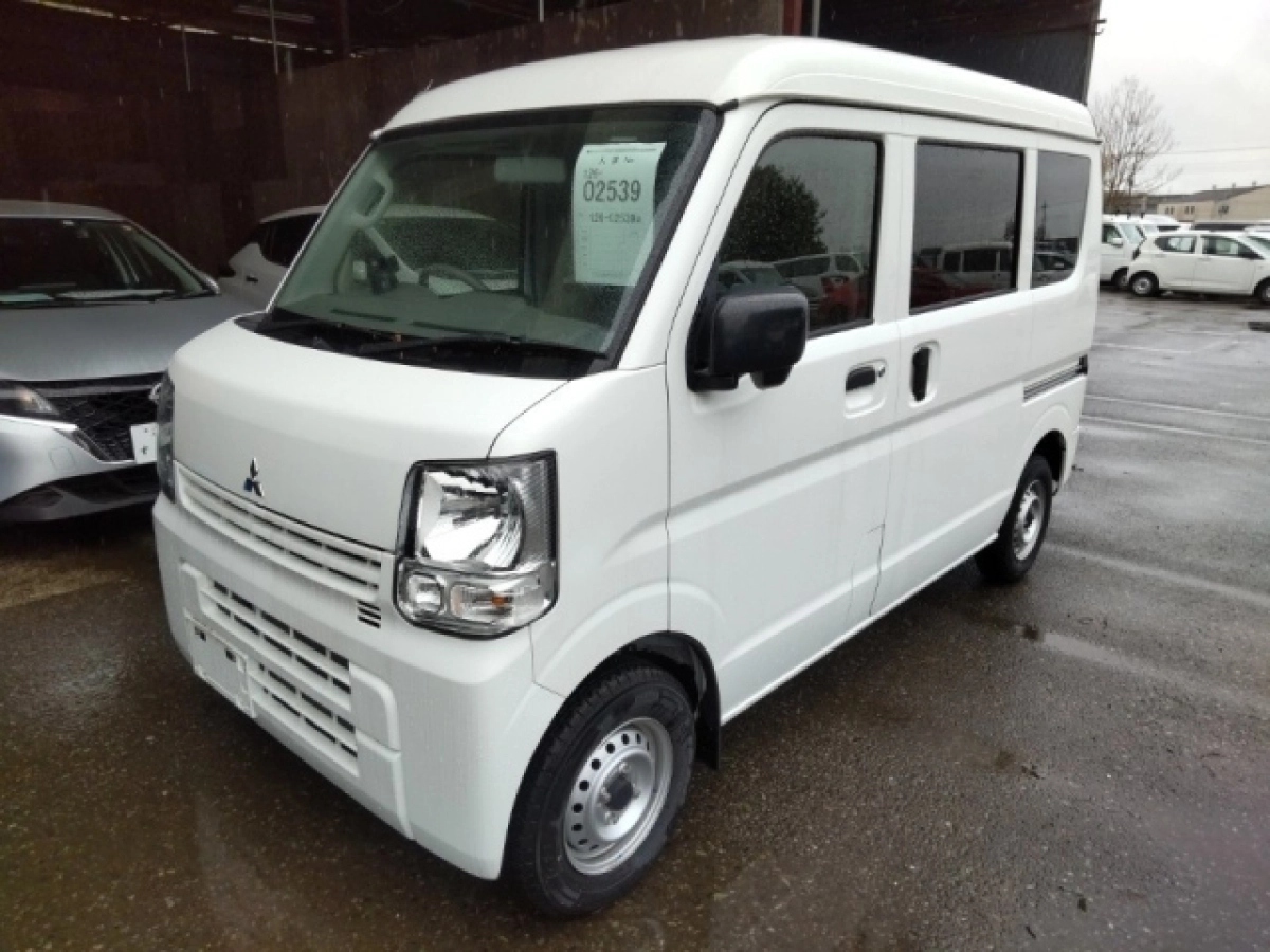 MITSUBISHI MINICAB VAN