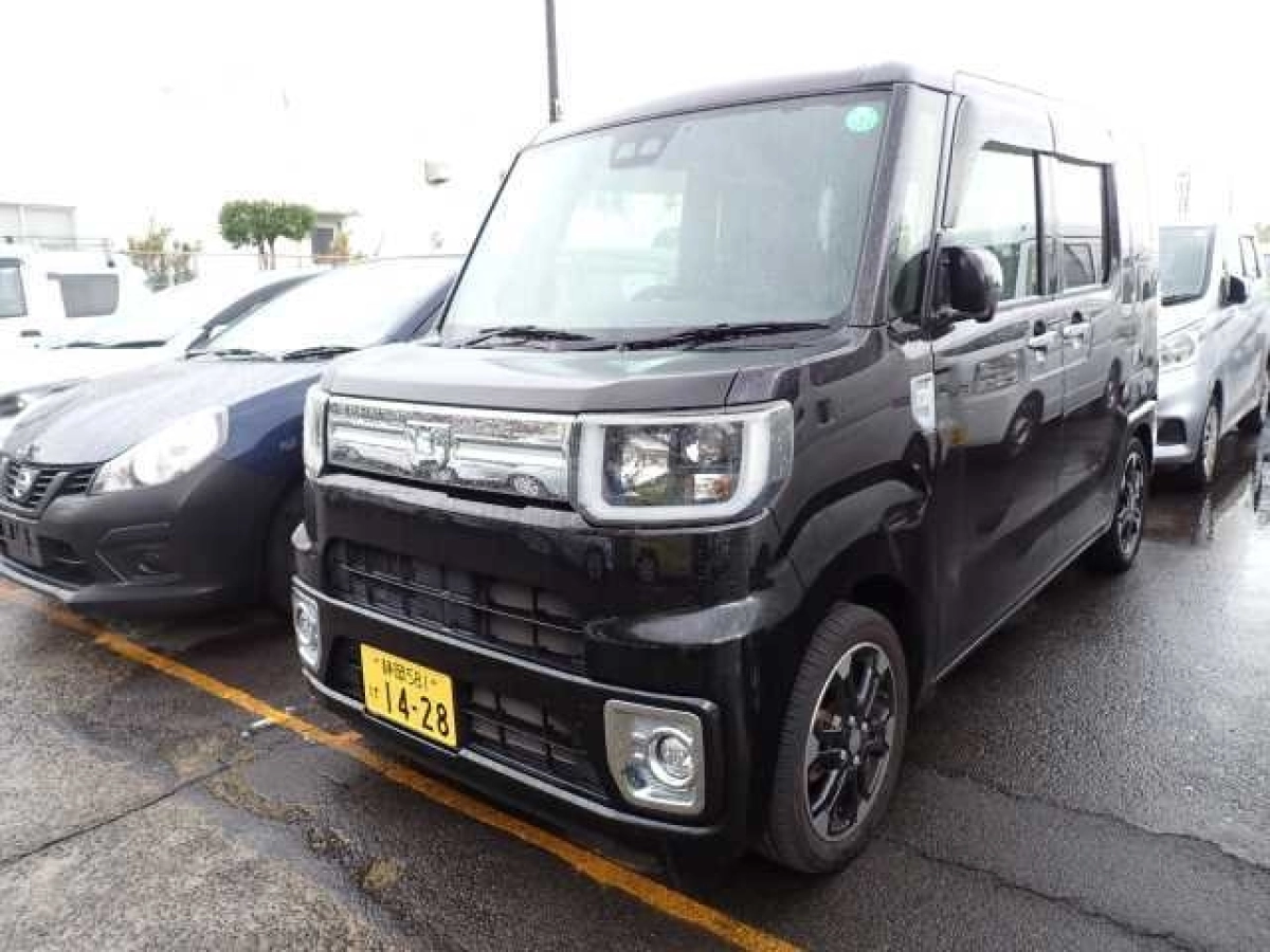 DAIHATSU WAKE LA700S 2019