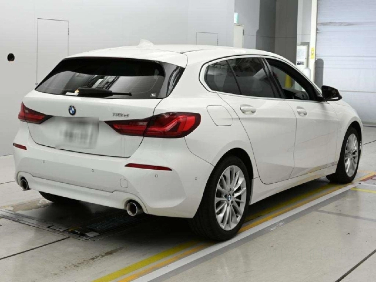 BMW 1 SERIES