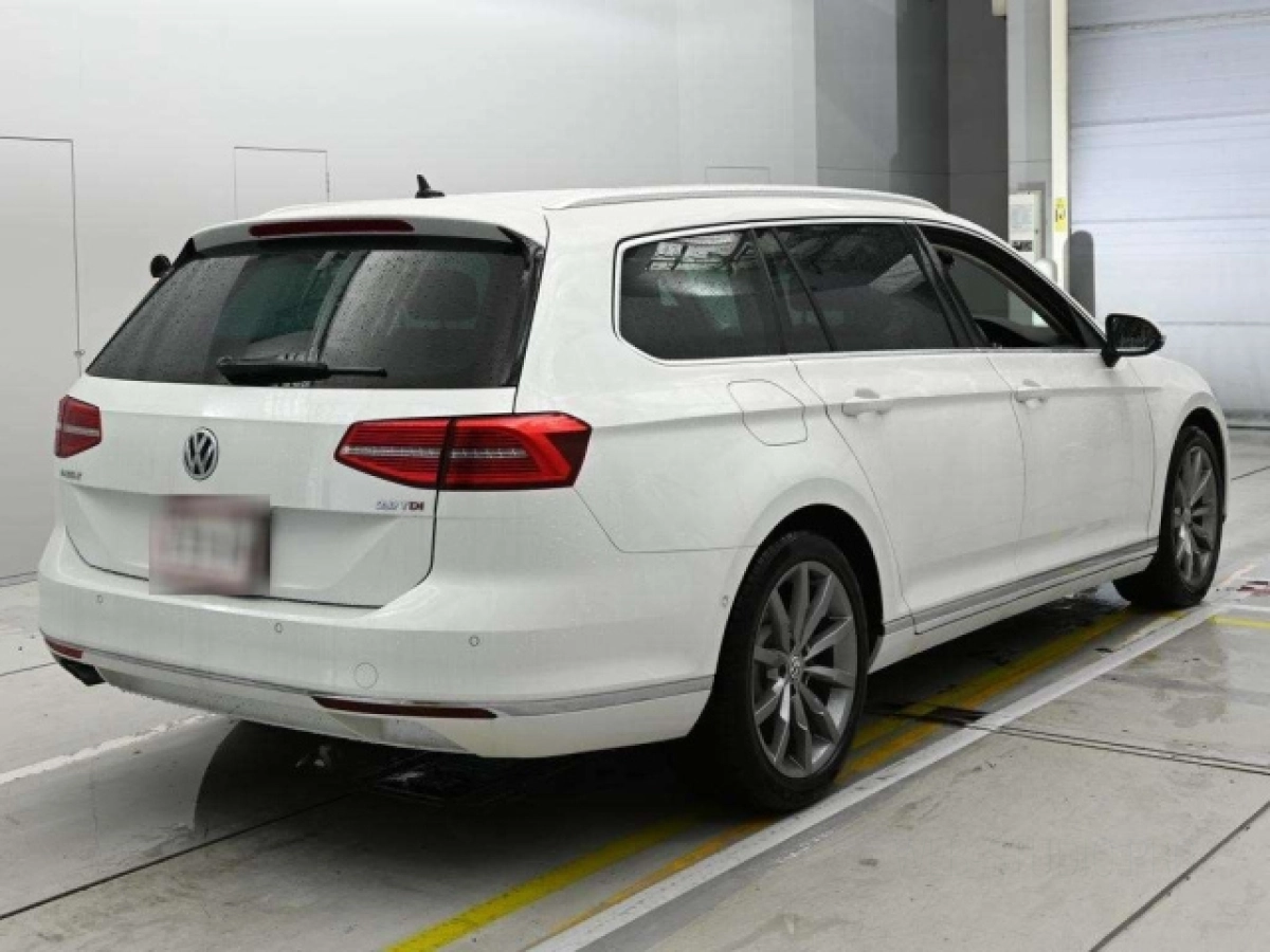 VOLKSWAGEN PASSAT VARIANT