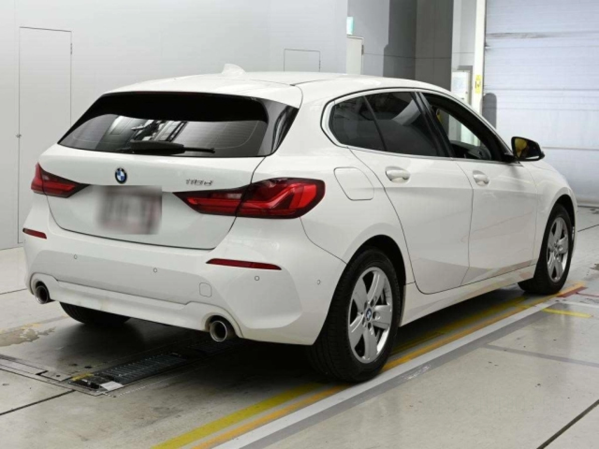 BMW 1 SERIES