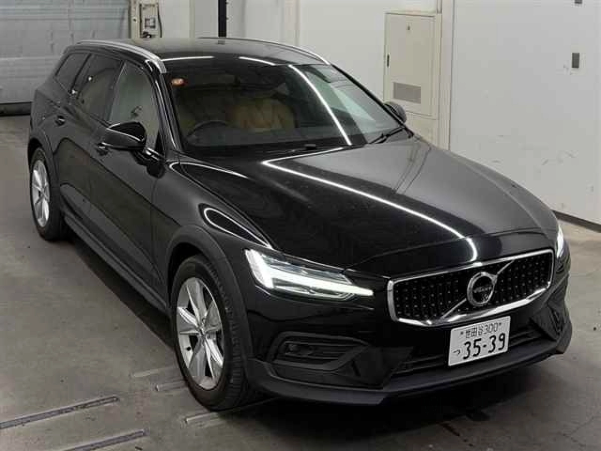 VOLVO V60 ZB420 2020