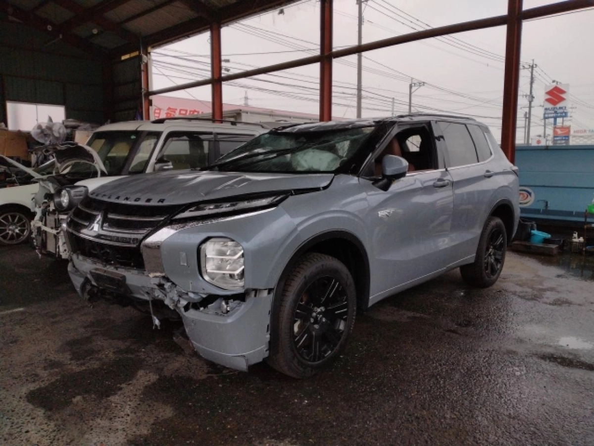 MITSUBISHI OUTLANDER PHEV